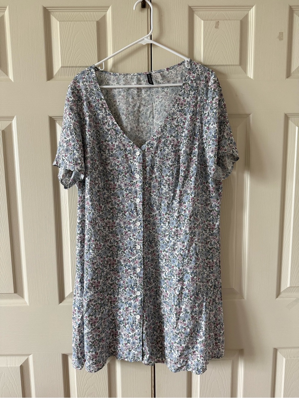 Divided Asymmetrical Floral Button-Front Dress in White, Pink, Blue
